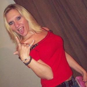 Meet your Posher, Becca